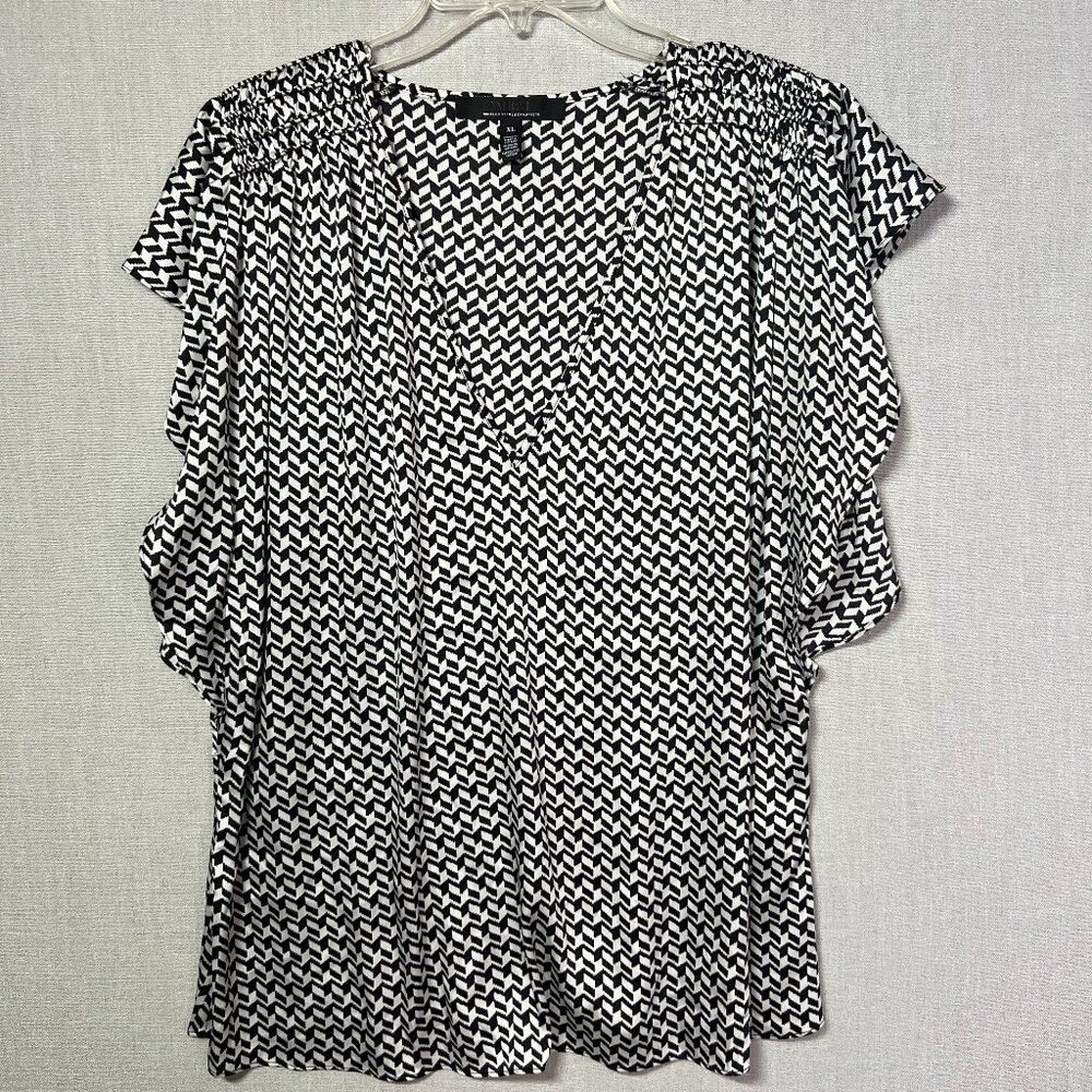 White House Black Market Top Size XL